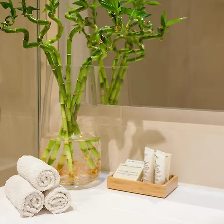 Your Santa Apolonia * Lisboa