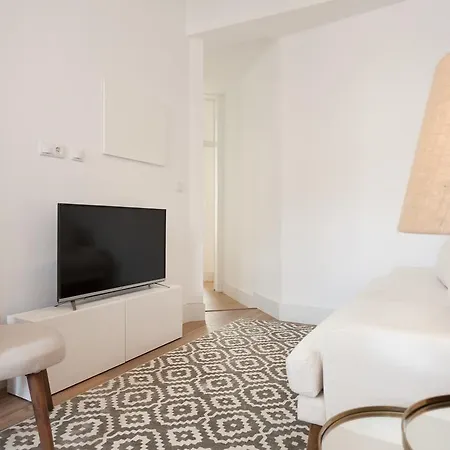 Your Santa Apolonia Appartement