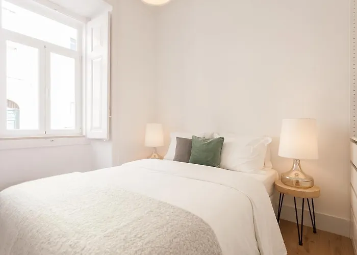 Your Santa Apolonia Lejlighed *